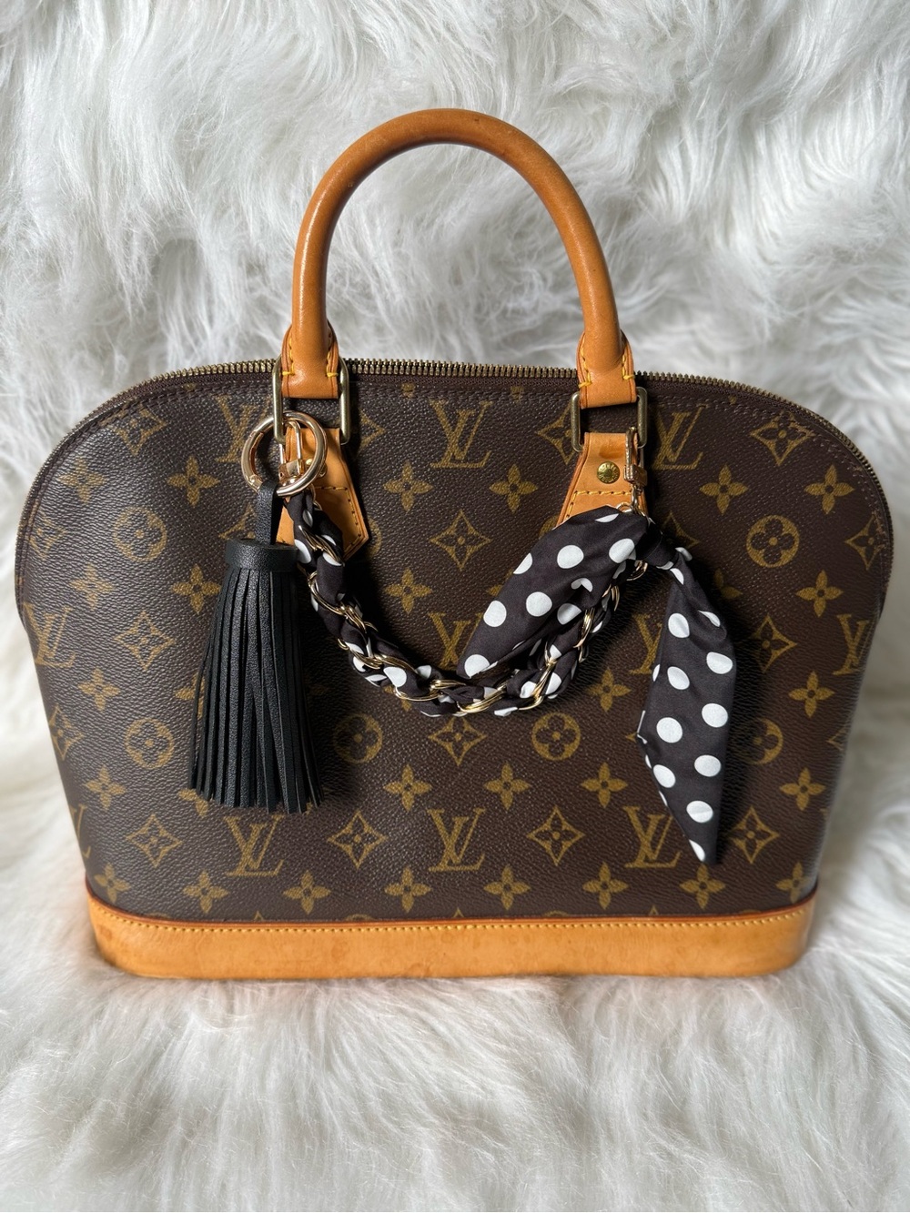 Louis Vuitton Brown Monogram Alma Satchel with Vachetta Trim - Picture 2 of 15